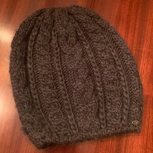 American Eagle beanie